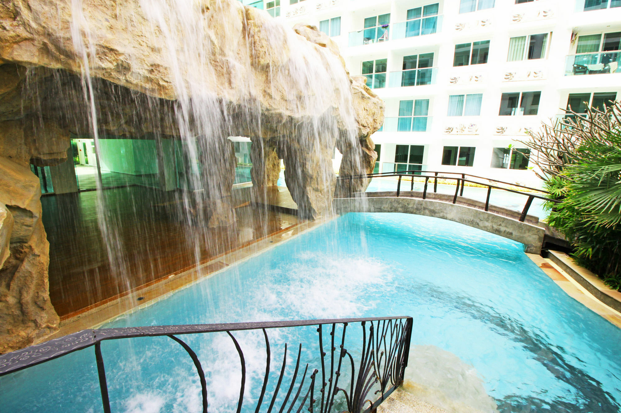 Amazon Residence By Pattaya Sunny Rentals Jomtien Beach Exterior photo