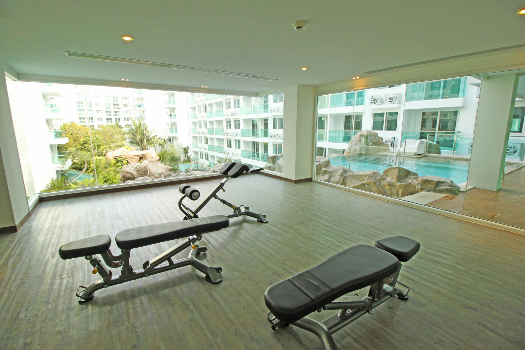 Amazon Residence By Pattaya Sunny Rentals Jomtien Beach Exterior photo
